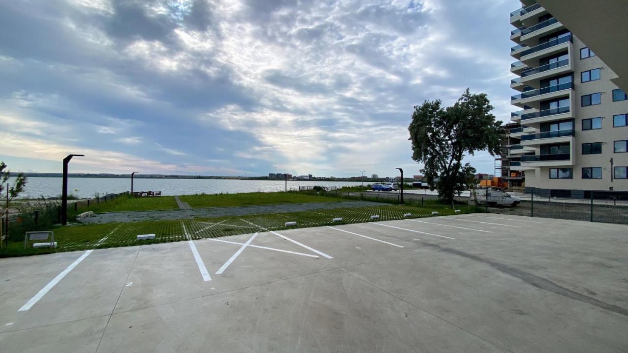 Myosotis Mamaia Studio By The Lake Apartamento Exterior foto
