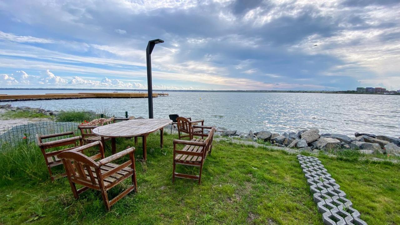 Myosotis Mamaia Studio By The Lake Apartamento Exterior foto