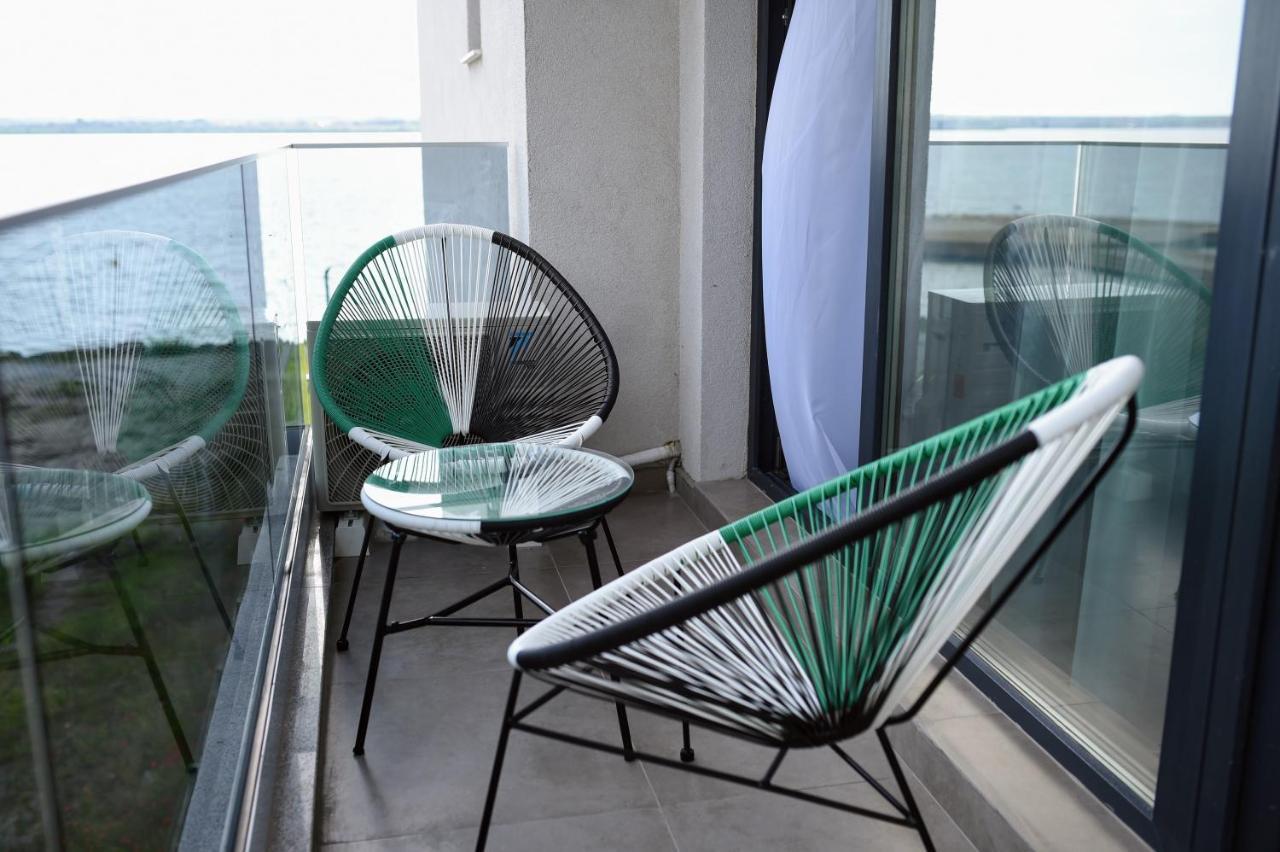 Myosotis Mamaia Studio By The Lake Apartamento Exterior foto