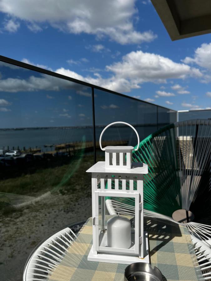 Myosotis Mamaia Studio By The Lake Apartamento Exterior foto